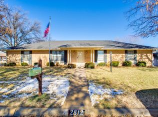 2812 London Ln, Enid, OK 73703