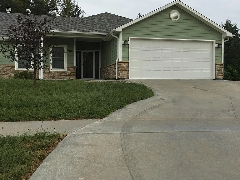 Front of unit 2104