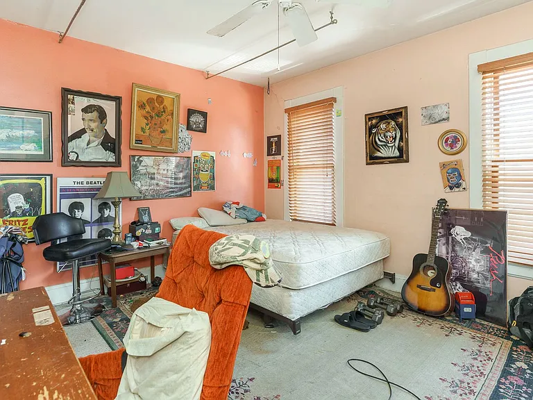 Unique 2 Bedroom in German Village — Photo 49