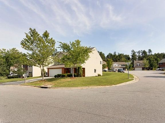 3rd image of 3705 Wynterhall Way