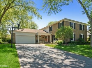 1023 W Partridge Dr, Palatine, IL 60067