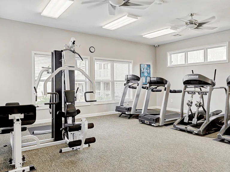 Patriot Point Apartment Homes — Photo 31