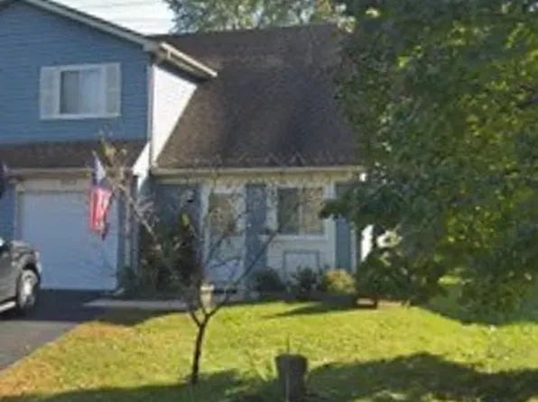 3372 Fox Hill Rd, Aurora, IL 60504