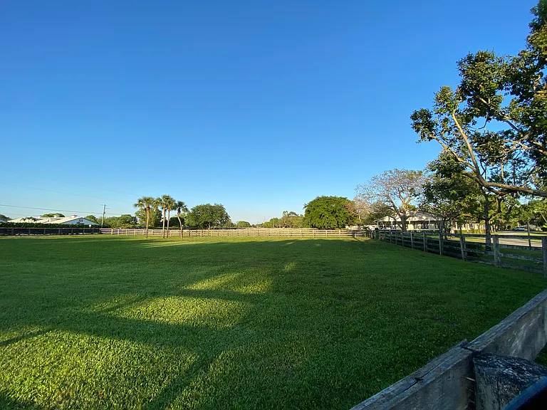 5110 S Shore Blvd — Photo 17