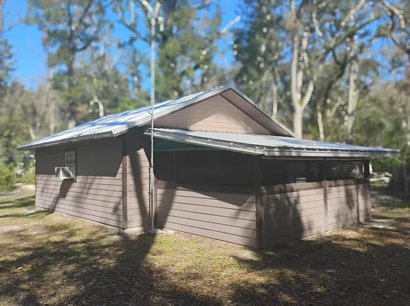 208 NE 711th St, Old Town, FL 32680