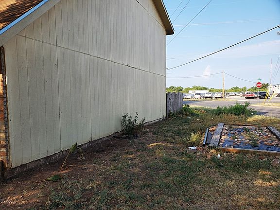 3rd image of 3502 Juanita Ave