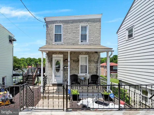 250 N 3rd St, Hamburg, PA 19526