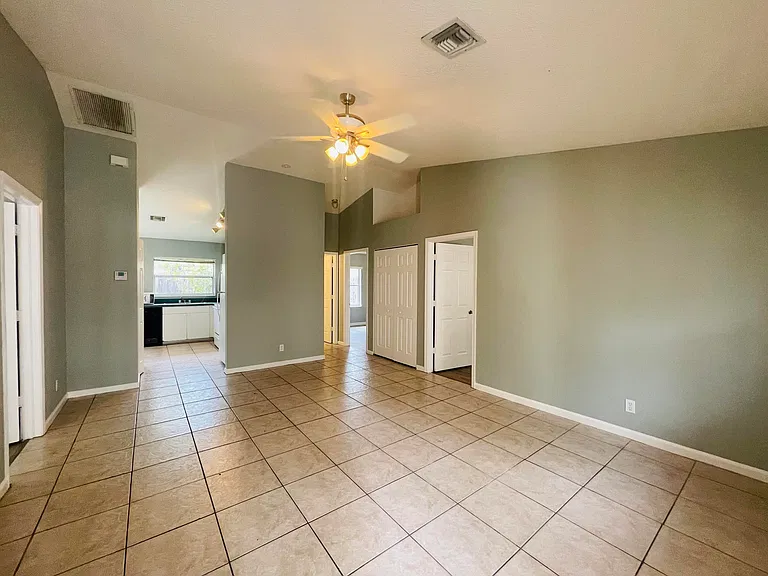 1654 Hawthorne Pl — Photo 8
