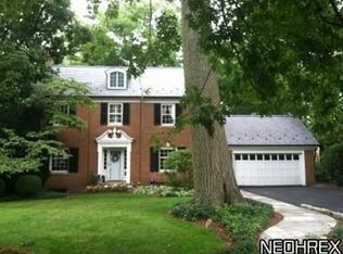 1123 Forest Rd, Lakewood, OH 44107