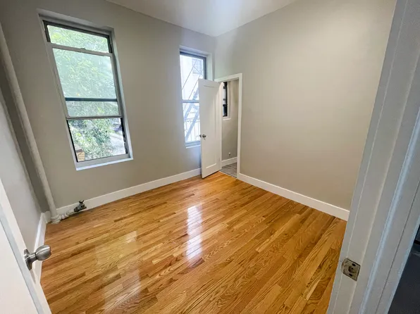 620 East 11th Street image 1 of 5