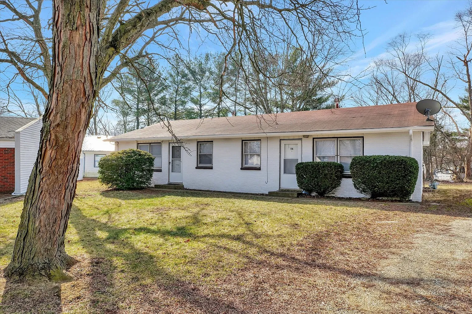 5 Tudor Ct photo 1