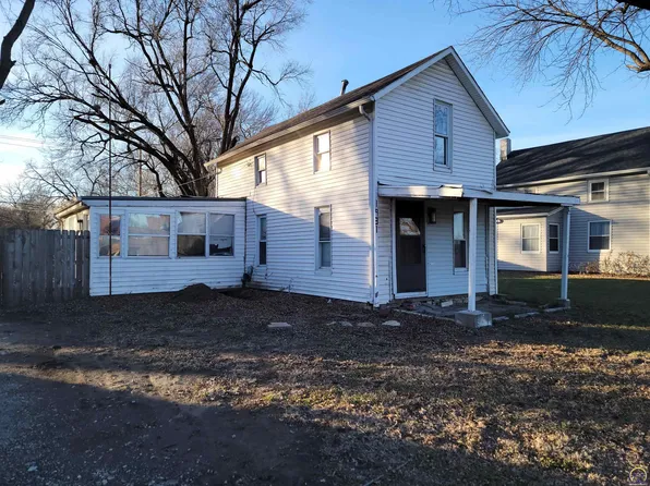 1931 NW Tyler St, Topeka, KS 66608