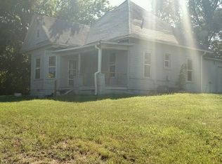 821 Newton St, Charleston, AR 72933