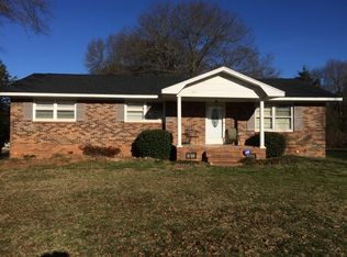 648 New Harrison Bridge Rd, Simpsonville, SC 29680