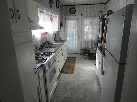 3rd image of 280 Lawsonham St