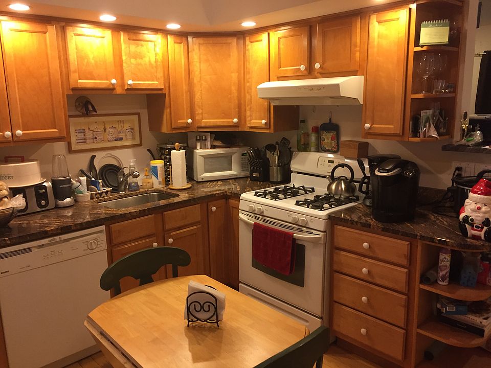 2nd image of 6733 W Irving Park Rd APT 1B
