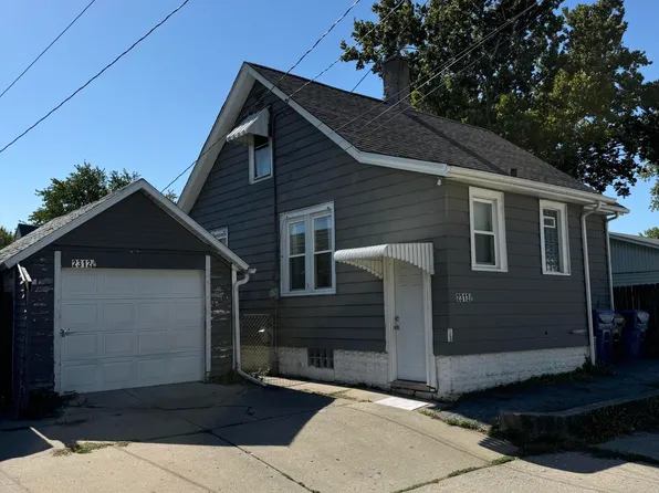 2312 1/2 W 1st St, Davenport, IA 52802