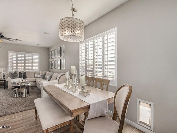 5th image of 2561 E OXFORD Court