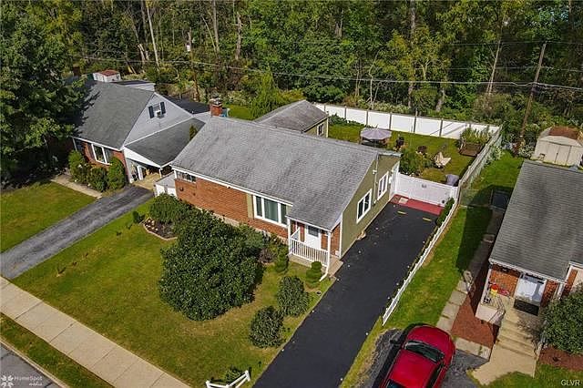 1st image of 2413 S Carbon St