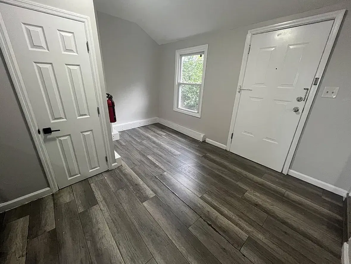 2 bed, $1,800 — Photo 3