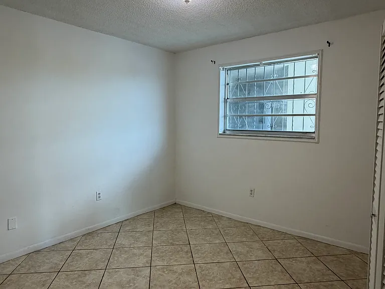3181 SW 13th St #409 — Photo 24