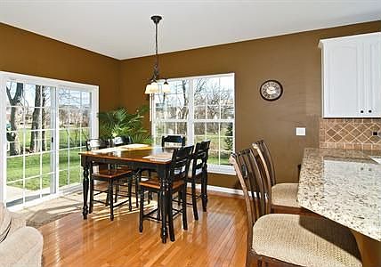 4th image of 10995 Parkland Ct