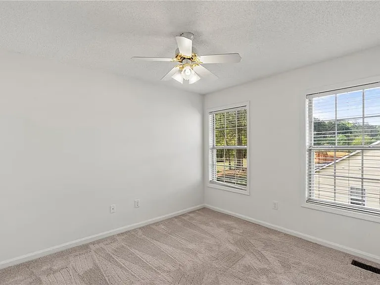 3003 Brass Dr — Photo 18