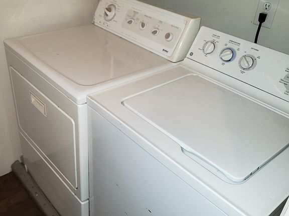 4th image of 4072 S 300 E APT 10