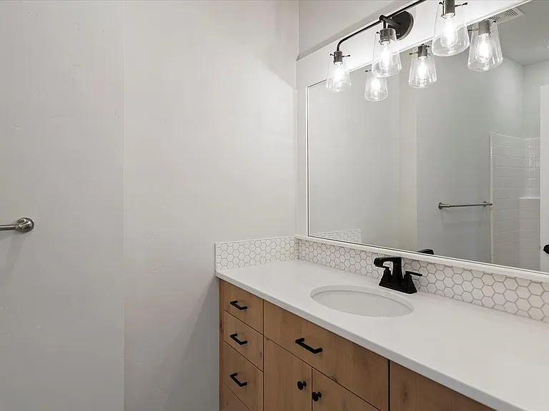 Bradbury Luxury Townhomes — Photo 44