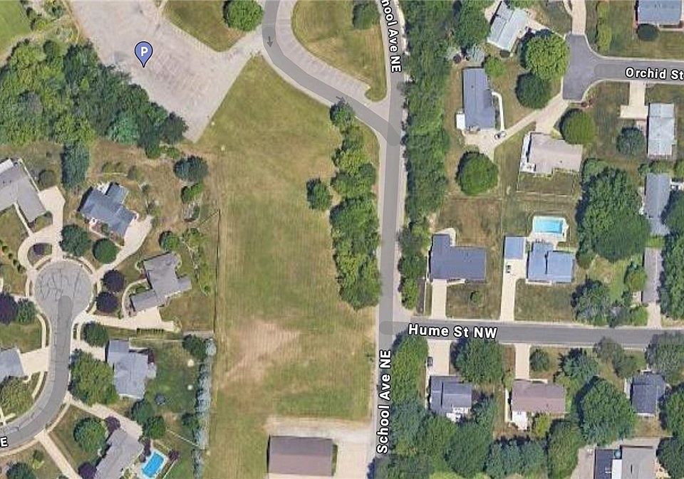 2nd image of School Ave NE