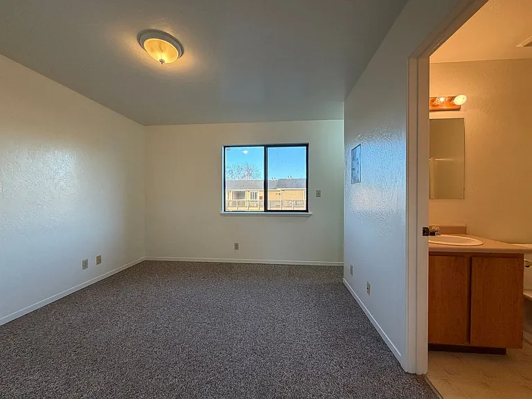 5016 Valley East Blvd — Photo 6
