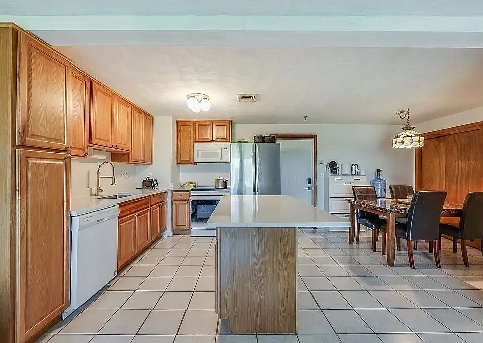 2 bed, 891 sqft, $2,800 — Photo 4