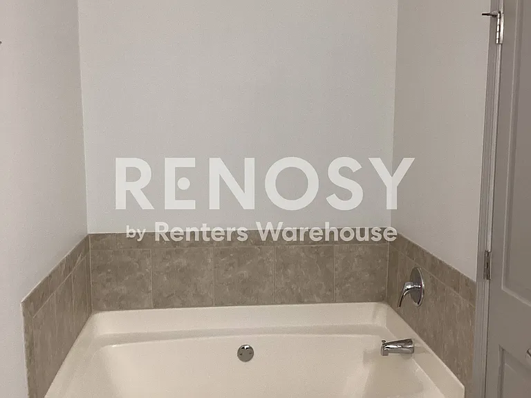 2422 Tenor Ln — Photo 11