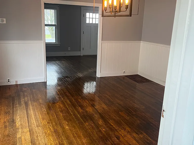 1124 Kellogg Ave — Photo 5