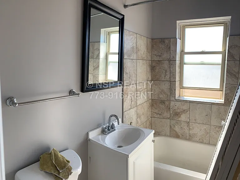 4259 W Addison St #3 — Photo 6