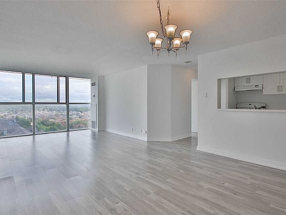 2nd image of 35 Trailwood Dr #1113
