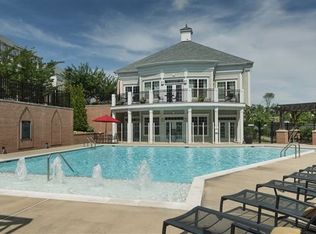 15250 Colony Pl APT 402, Woodbridge, VA 22191