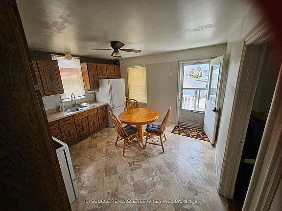 3rd image of 279 Millen Rd