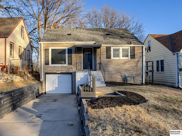 3507 N 42nd St, Omaha, NE 68111