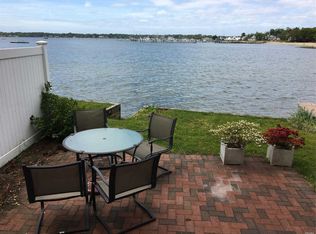 43 Sintsink Dr W #B, Pt Washington, NY 11050