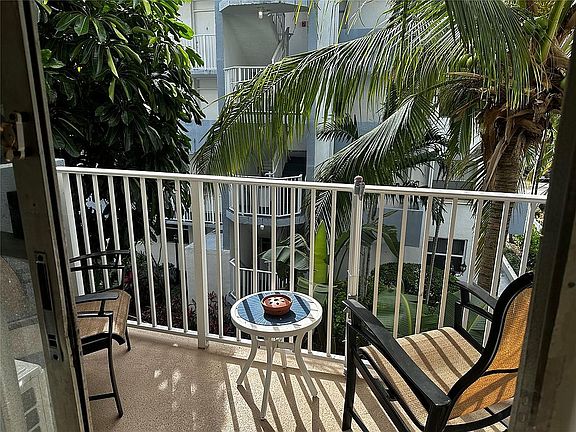 3rd image of 1801 S Treasure Dr APT 305