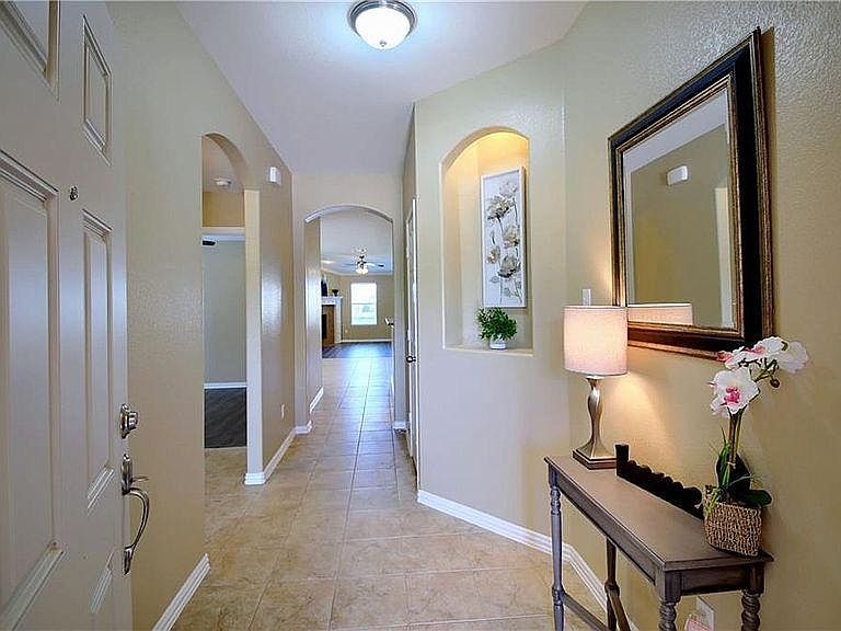 1st image of 190 Carrington Dr