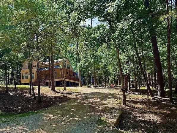 40 Dartmoor Ct, Coldspring, TX 77331