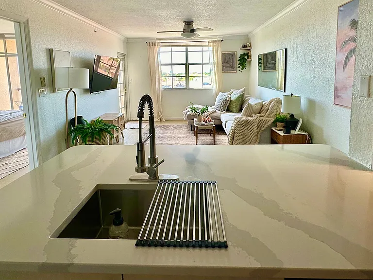 1801 N Flagler Dr #718 — Photo 6