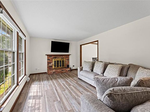 4th image of 7617 NW Milrey Dr
