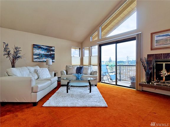 4th image of 22222 6th Ave S Suite 4