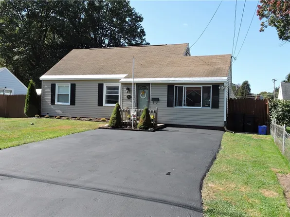 143 Hazelhurst Ave, North Syracuse, NY 13212
