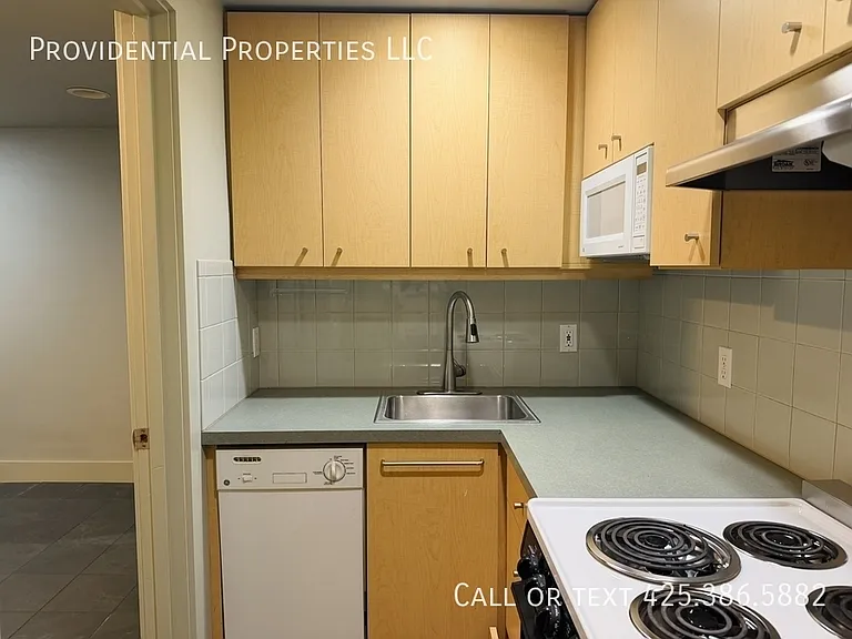 2113 N 37th St #1 — Photo 13