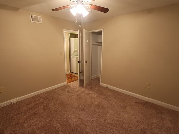 Middle Bedroom