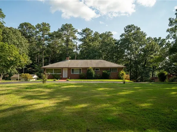 3997 Rainbow Dr, Decatur, GA 30034